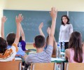 МОН, директори и общини умуват как да задържат децата в училище