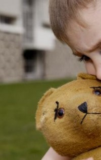 Детските в натура за непълнолетни майки, а родителите им – без надбавки