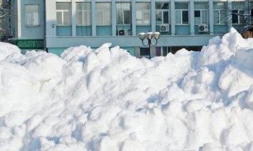 Още училища затварят заради снега