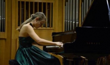 Българка е победител в Международния конкурс за пианисти в Мароко