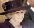 Холандската кралица Беатрикс абдикира