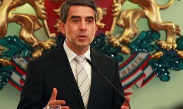 Президентът връчи мандата на ГЕРБ, Борисов го върна