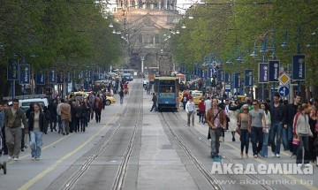 Забраняват паркирането в центъра на София заради запалването на коледната украса