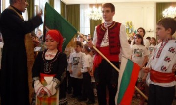 Близо 20 млн. за 3 г. са получили училищата зад граница