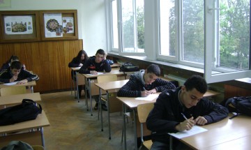 И учителите са подложени на ромски тормоз, алармират от синдикат „Образование“