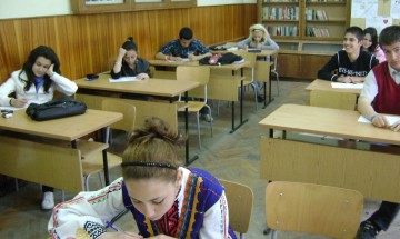 Столичните езикови гимназии са против прием след 4 клас