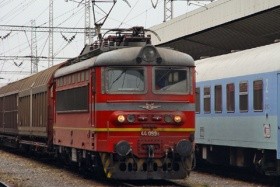 БДЖ пуска допълнителни билети за Великденските празници