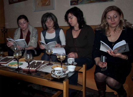 30 Mariana Kirova  na preden plan