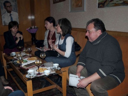 35 diskusiata