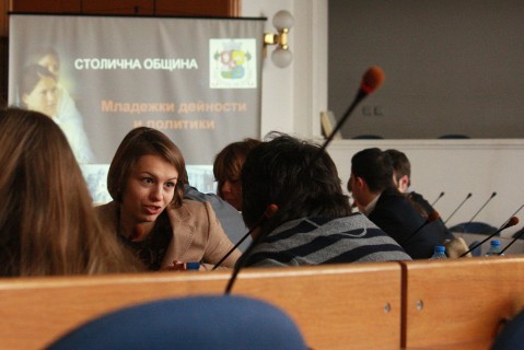 mladejki_deinosti_i_politiki_stolichna_obshtina_studenti__blindspot_01