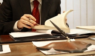 Само 15% от студентите остават на работа след края на стажа си