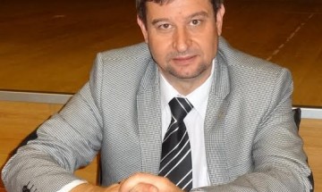 Юлиян Петров: Проектът за училищния закон е суров, макар и амбициозен