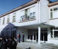 Комисия решава дали абитуриент, изолиран от бала си, е дискриминиран