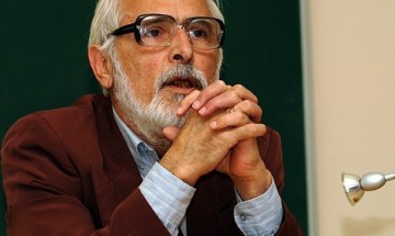 Академици по български