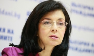 БСП иска оставката на Меглена Кунева