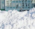 Още училища затварят заради снега