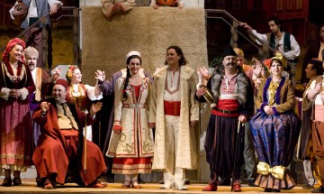 „Българи от старо време“ за 60-и път на сцената на Оперетата