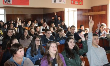 „Яко е да си еко“ награди ученици от ГПЧЕ „Симеон Радев“ в Перник